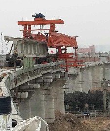 2013年底西安延長(zhǎng)石油鐵路專線工地